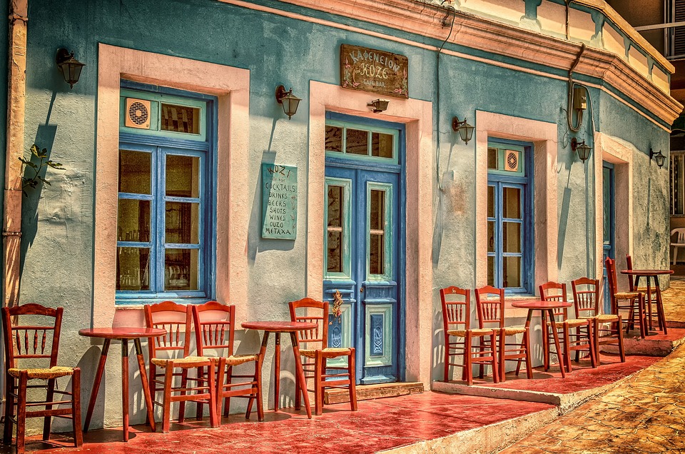10 Must-See Destinations for Your Next Greek Vacation